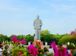 Quảng trường Hồ Chí Minh