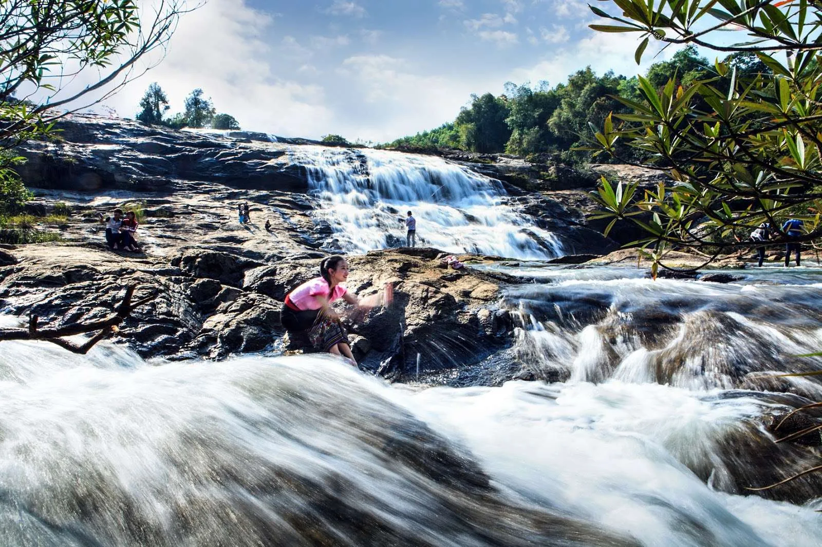 Khám phá thác Xao Va Nghệ An – Vẻ đẹp hoang sơ, quyến rũ đến nao lòng
