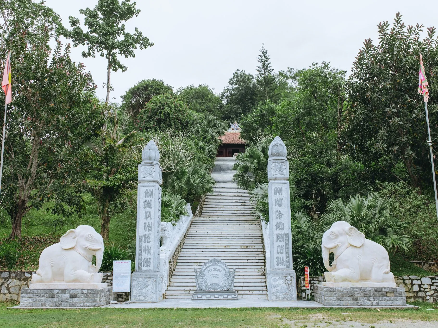 Lễ hội đền Choọng: Linh thiêng hội tụ, vang vọng sử thi