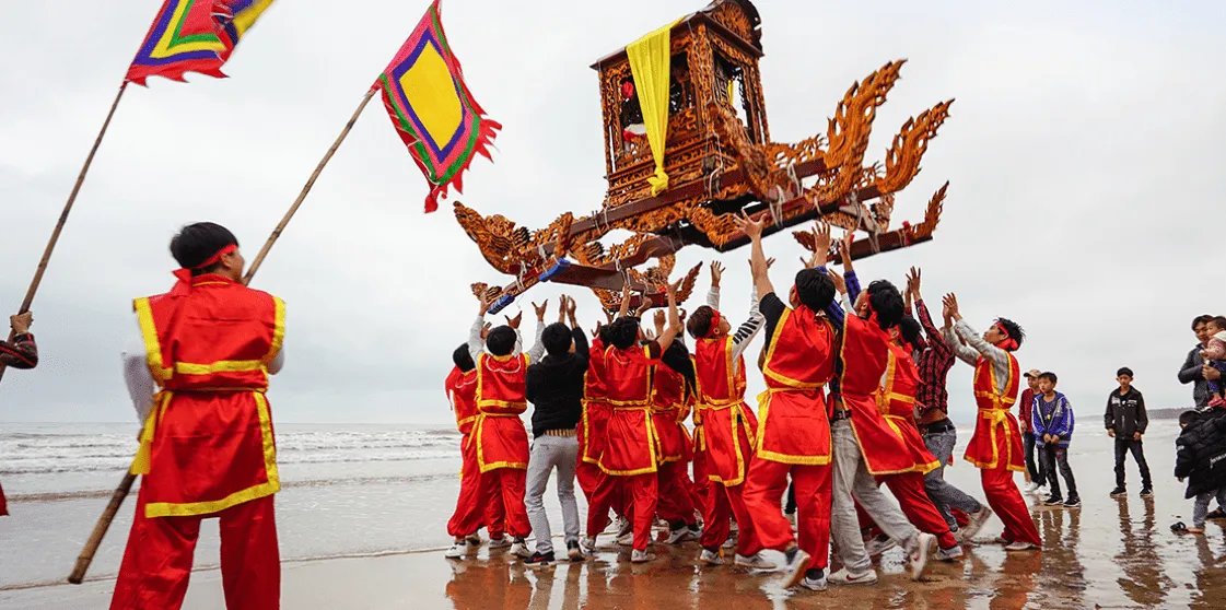 Lễ hội Đền Cờn