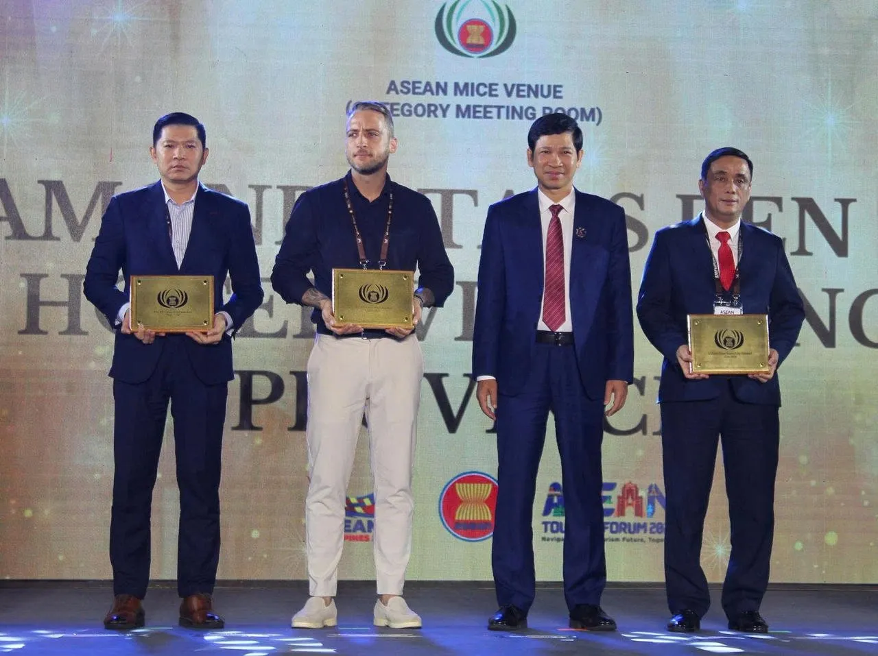 Cửa Lò được vinh danh Đô thị du lịch sạch ASEAN 2026