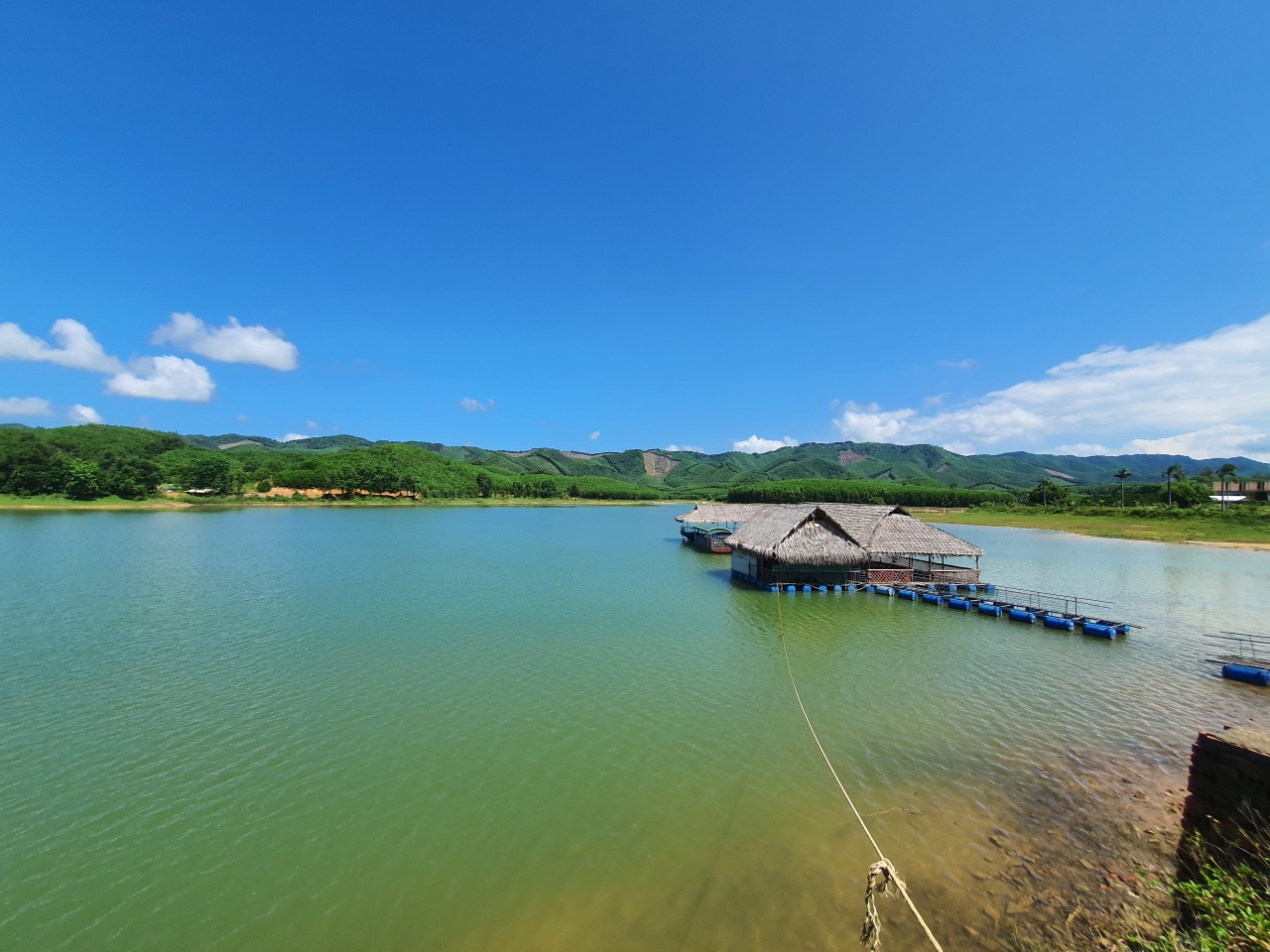 Khu du lịch Eo Gió
