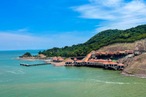 “Xanh hoá” du lịch: Giải pháp nào cho Nghệ An?