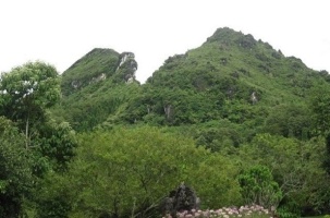 Núi Kỳ Lân - một trong 