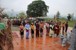 Lễ hội Hang Bua