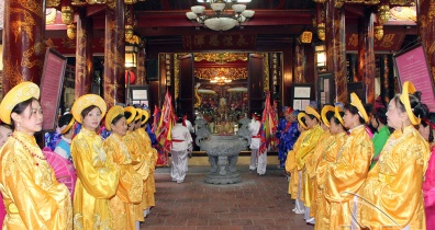 Lễ hội Đền Bạch Mã