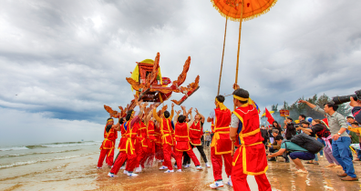 Lễ hội Đền Cờn