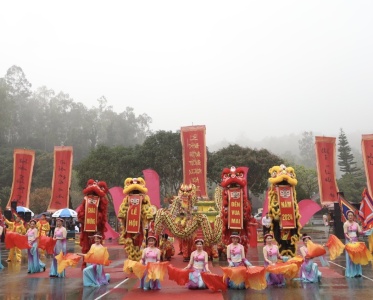 Lễ hội Đền Vua Mai
