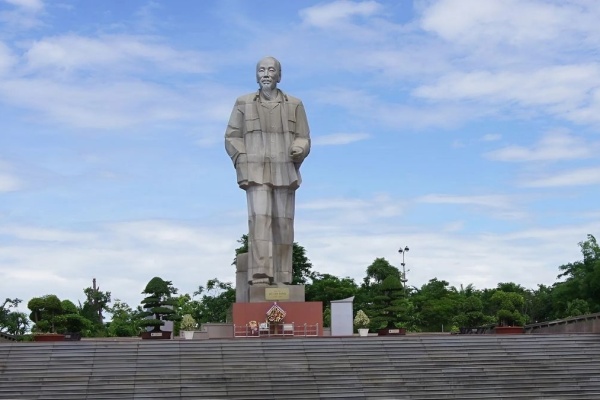 Quảng trường Hồ Chí Minh