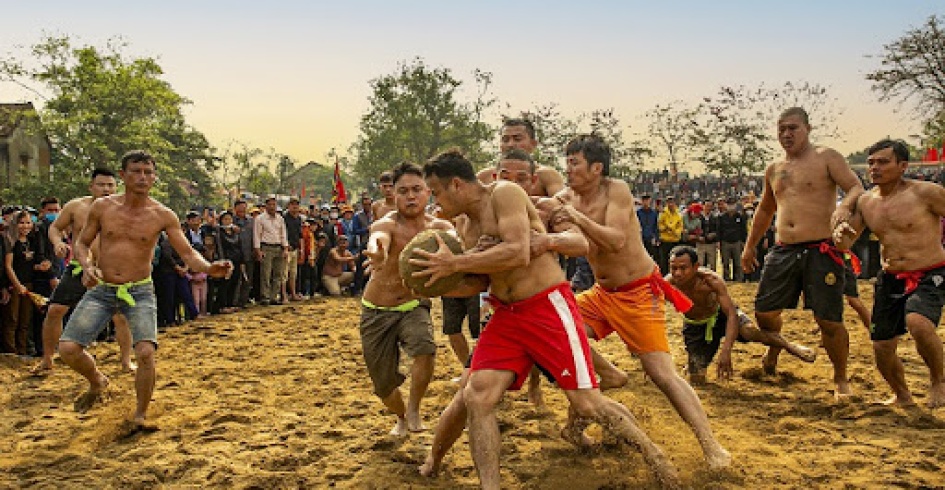 Lễ hội Đền Vua Mai