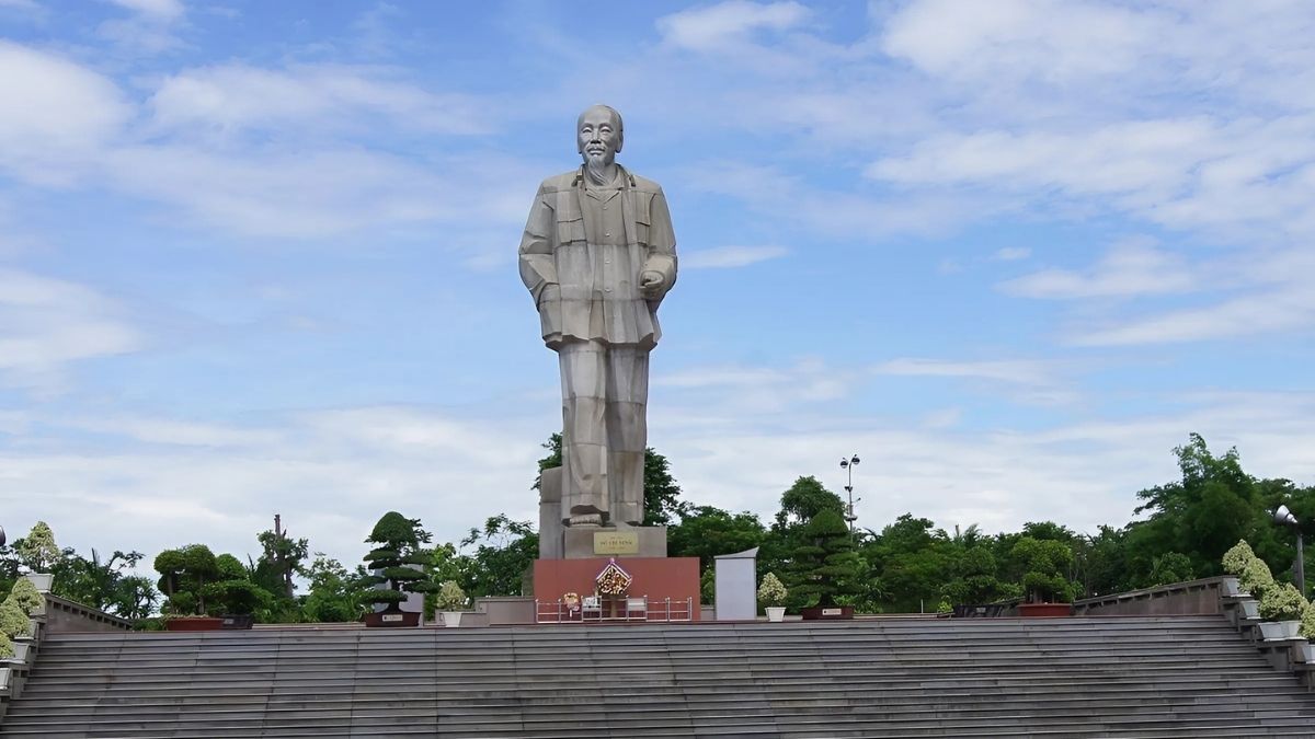 Quảng trường Hồ Chí Minh