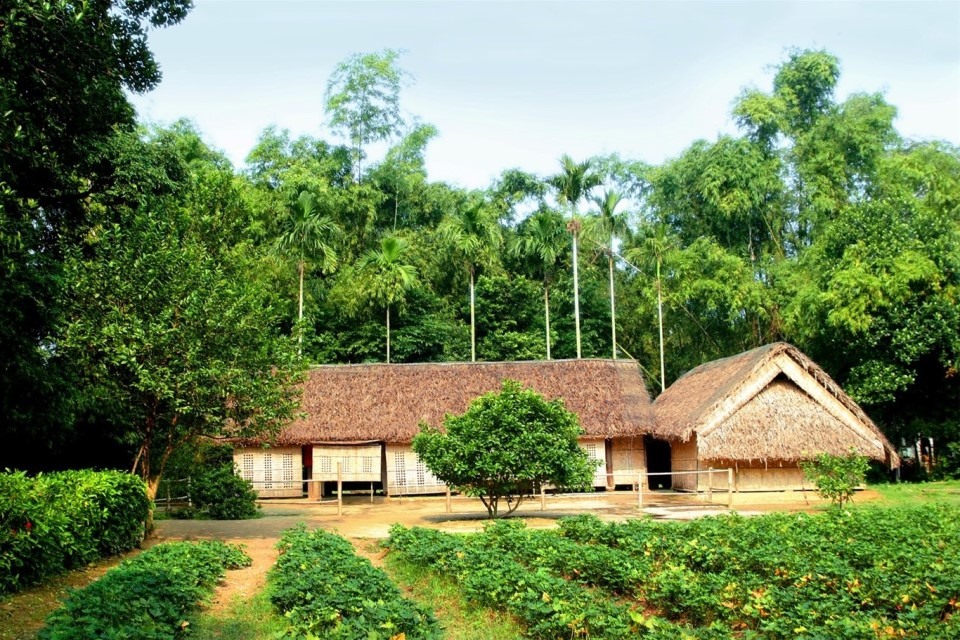 Khu di tích lịch sử Kim Liên